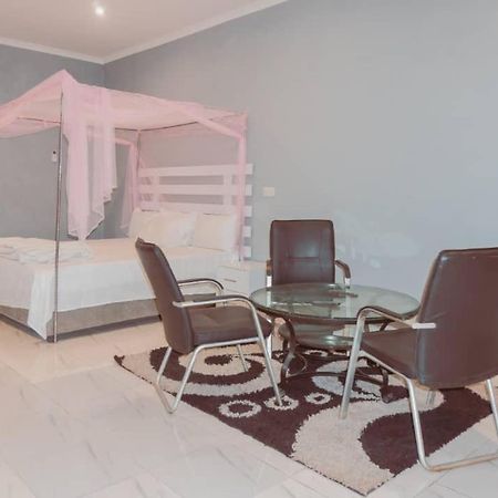 Adams Lodges Ltd Mangochi 外观 照片