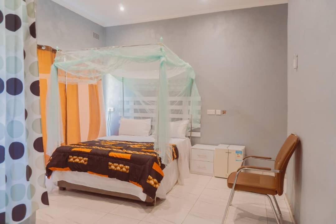 Adams Lodges Ltd Mangochi 外观 照片