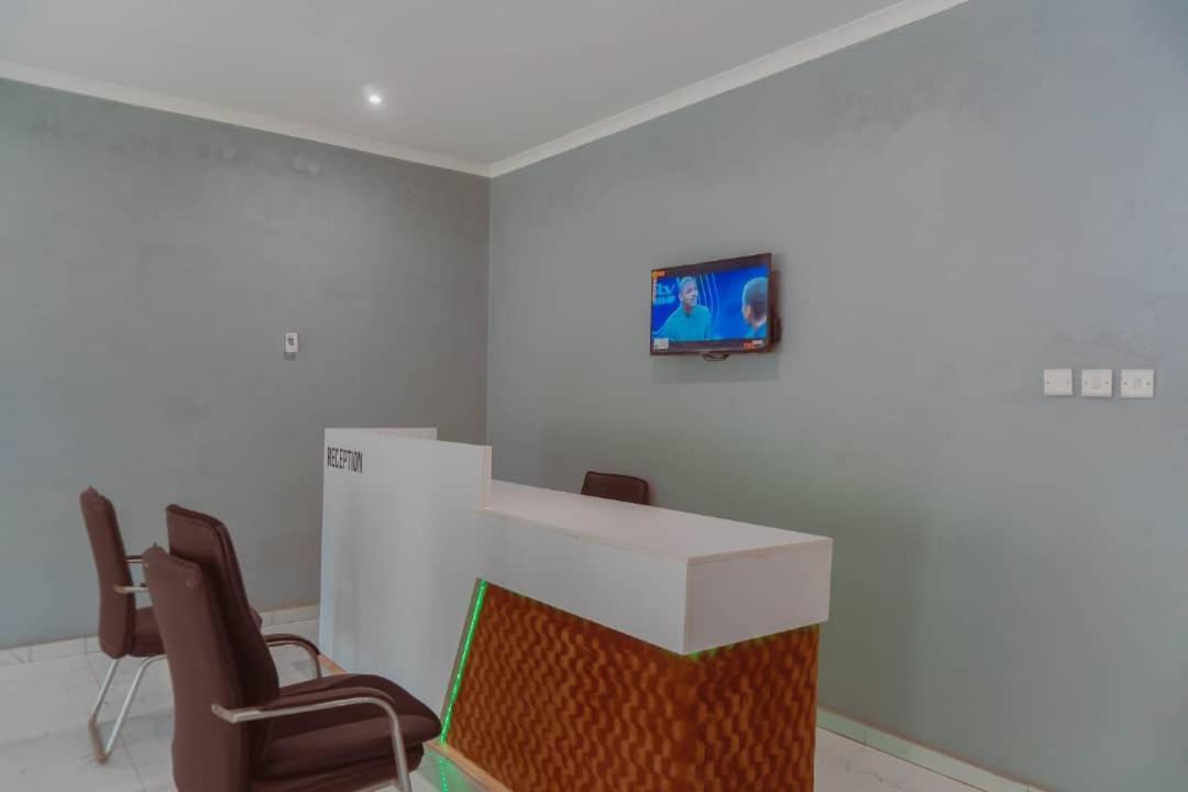 Adams Lodges Ltd Mangochi 外观 照片