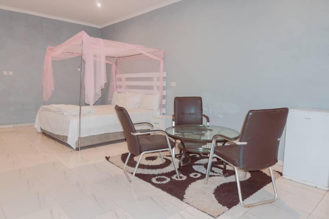 Adams Lodges Ltd Mangochi 外观 照片